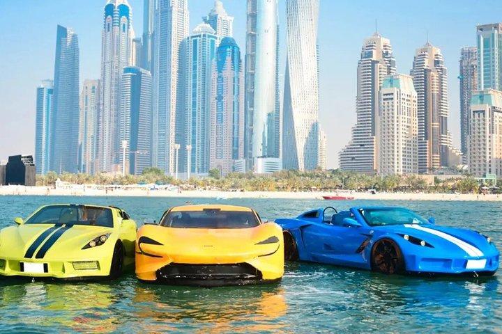 ジェットカー体験でブルジュ・アル・アラブの景色を楽しみながら波に乗ろう