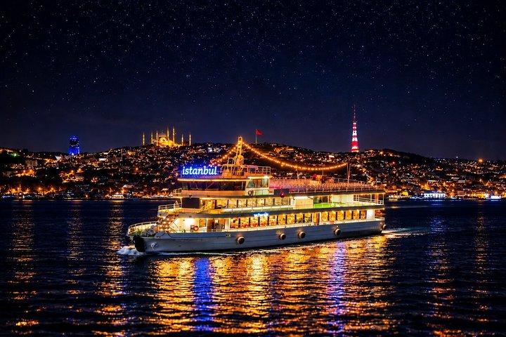 トルコナイトエンターテイメント付きイスタンブールボスポラスディナークルーズ