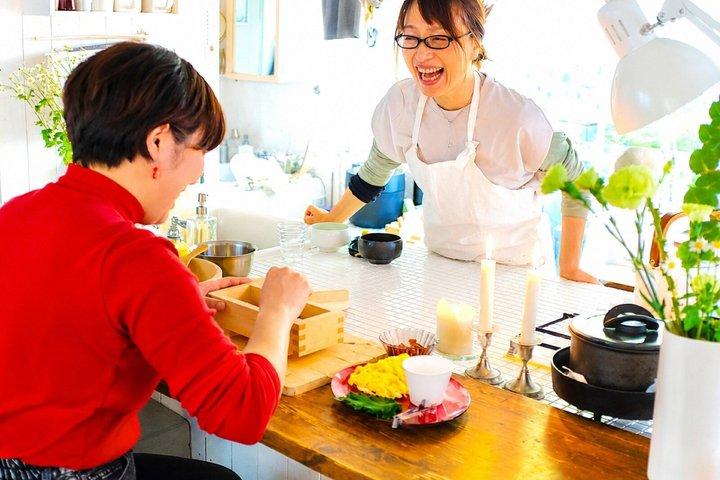 ショートホームステイ：料理して楽しむ日本語の家庭料理