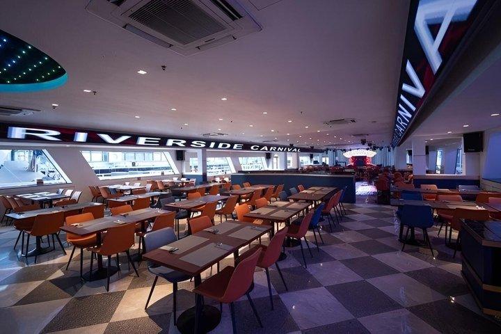バンコク ロイクラトンカーニバル ディナークルーズ（フリーフロービール付き）
