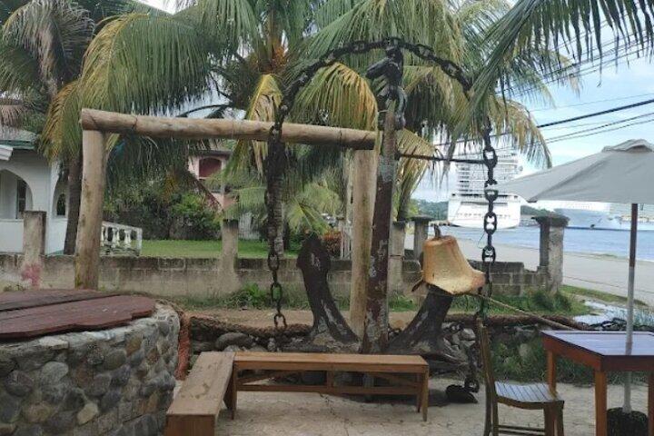 Roatán Coffee & Chocolate Tasting with Island Views