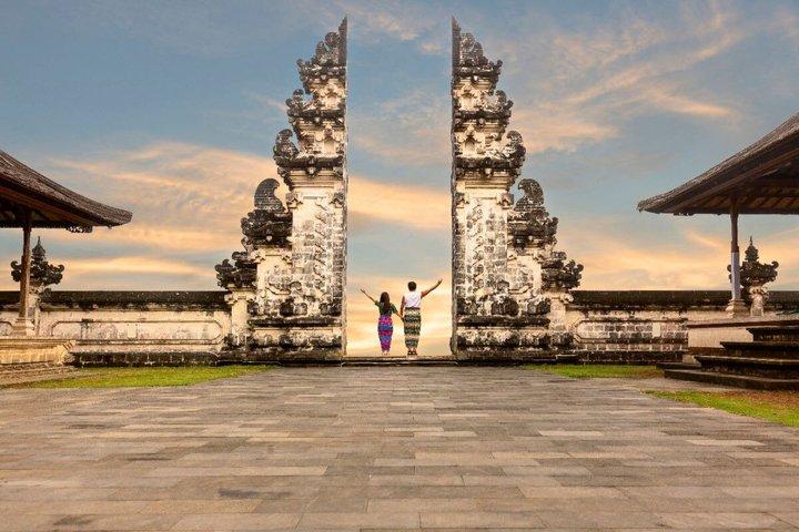 Bali Private Car Charter Flexible Tour with Local Driver