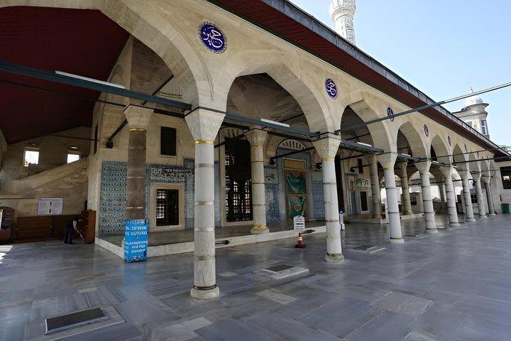イスタンブール考古学博物館＆リュステム・パシャ・モスク ガイドツアー