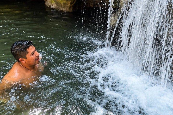 Esperienza andina a Inkiltambo: escursionismo, yoga e Pachamama