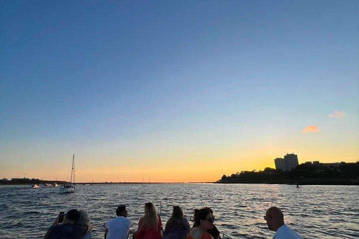 ポルトの夕日と日中のヨットクルーズ - 7つの橋とポートワイン