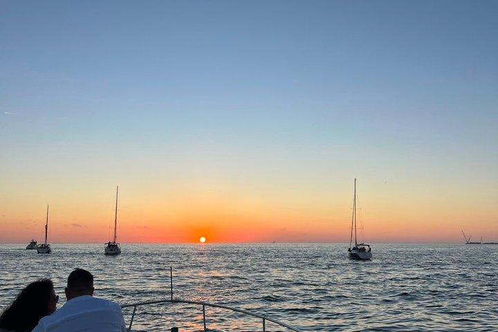 ポルトの夕日と日中のヨットクルーズ - 7つの橋とポートワイン