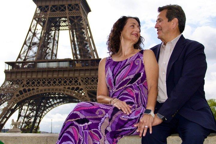 パリ： 豪華なプライベートフォトツアー - エッフェル塔とルーブル美術館のピラミッド