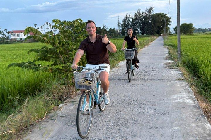 自転車で巡るホイアンの田園風景ツアーと新鮮な空気ツアー