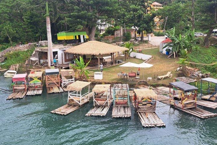 Montego Bay: Bamboo Rafting & Massage