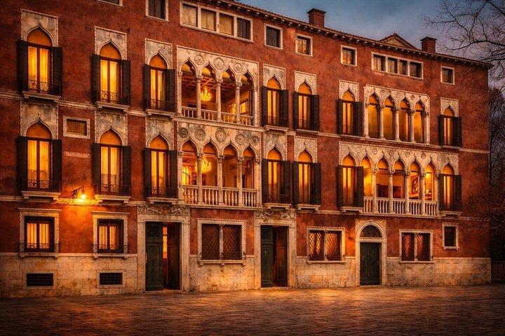 Venice Carnival Mask Decoration Course in Palace