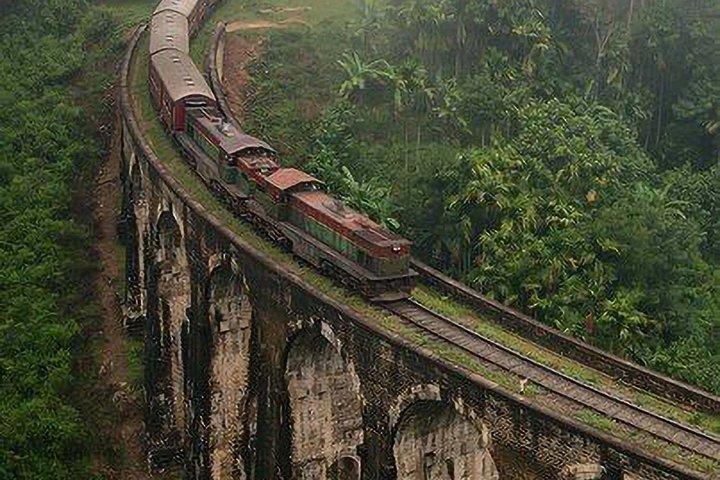 スリランカ個人旅行8日間（絶景列車乗車付き）