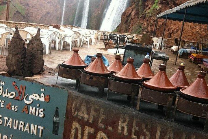 ouzoud滝日帰り旅行-マラケシュからウーズー滝日帰り旅行