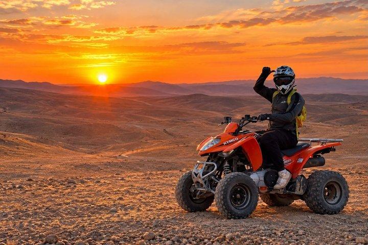 Agafay Desert Quad, Camel Ride & Dinner Show vanuit Marrakech