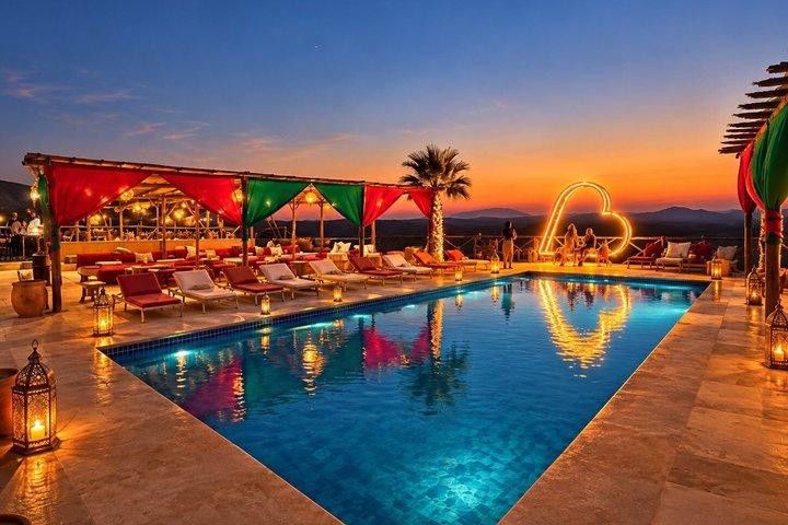 Agafay Desert Quad, Camel Ride & Dinner Show vanuit Marrakech