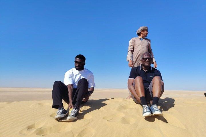 カイロからファイユームオアシスとワディ・エル・ラヤンへの砂漠アドベンチャー
