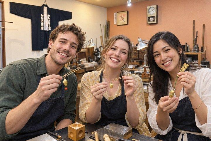 東京・浅草：職人と一緒に自分だけの簪（かんざし）を作る