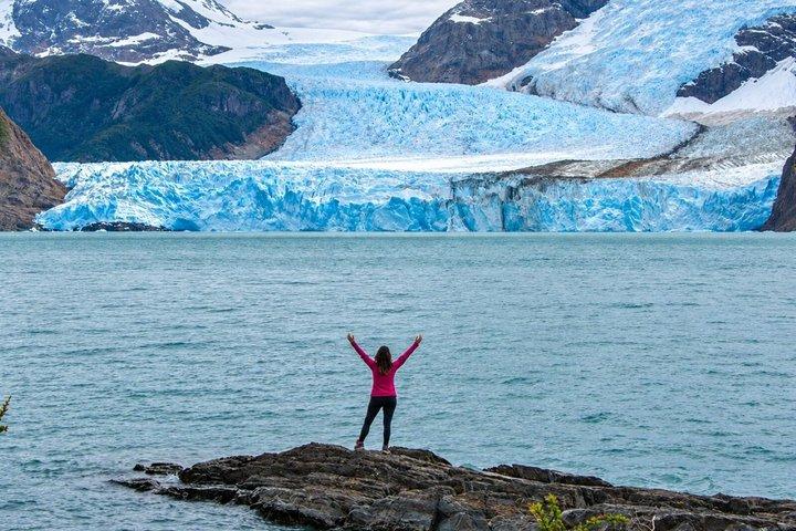 All Glacier Navigation: Sail Among Upsala and Spegazzini Glaciers