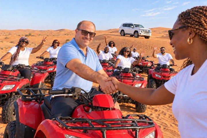 ホテル送迎付きドバイ砂漠ATVクアッドバイクアドベンチャー