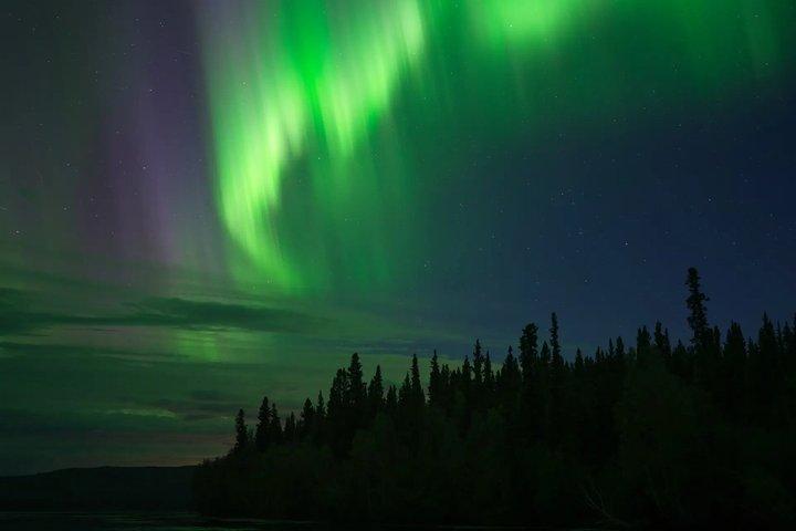 マイアとのフェアバンクスでの写真付きオーロラツアー