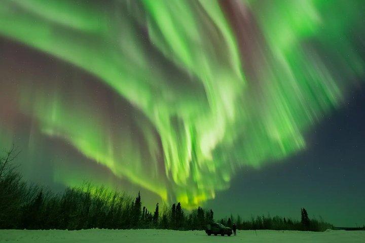 マイアとのフェアバンクスでの写真付きオーロラツアー