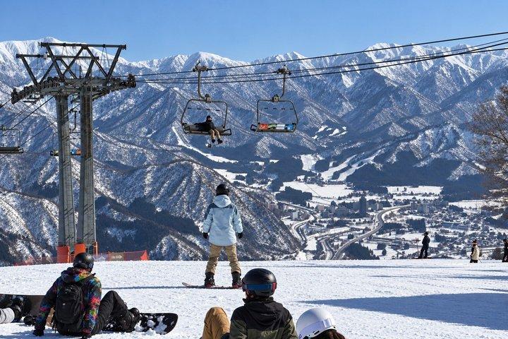 東京から湯沢スキーリゾートへのプライベート送迎（ホテル送迎付き）