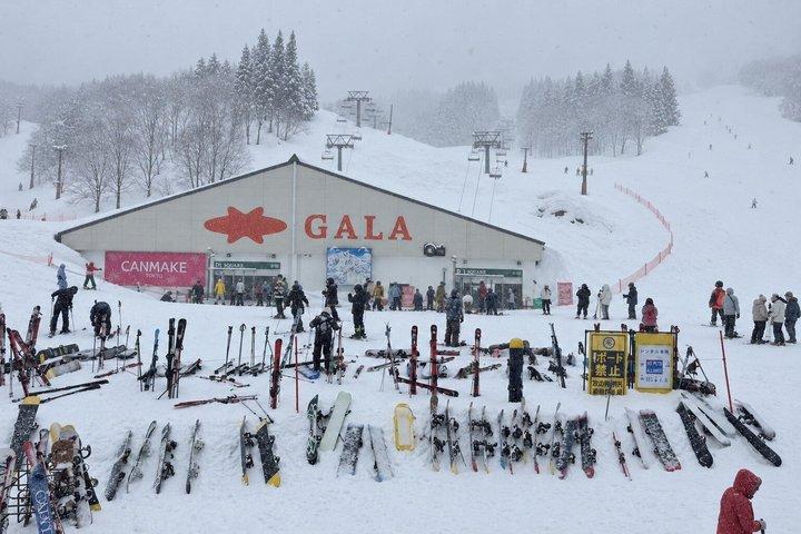 東京から湯沢スキーリゾートへのプライベート送迎（ホテル送迎付き）