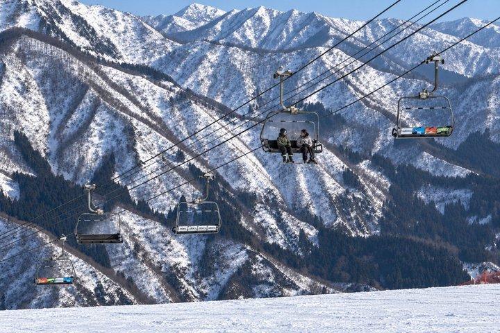 東京から湯沢スキーリゾートへのプライベート送迎（ホテル送迎付き）
