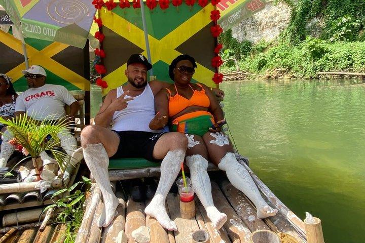 Montego Bay: Bamboo Rafting & Limestone Massage