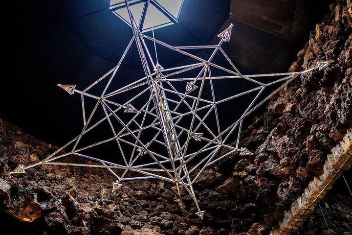 ランサローテ島北部へのツアー：ハメオス デル アグアとクエバ デ ロス ベルデス