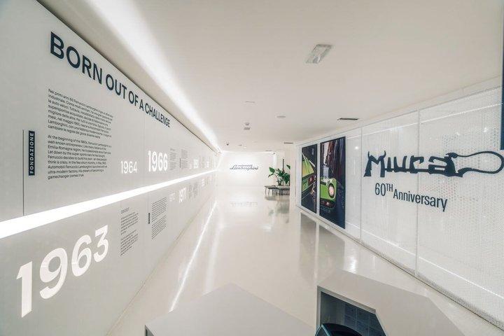 ボローニャ: ランボルギーニ博物館ガイドツアーと入場チケット