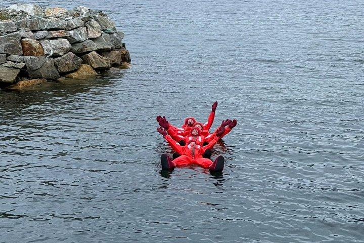エルスフィヨルボトンの北極圏フローティング体験