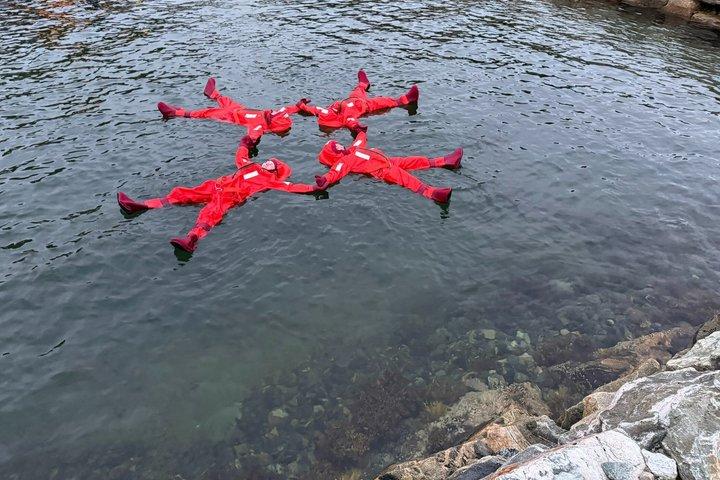 エルスフィヨルボトンの北極圏フローティング体験