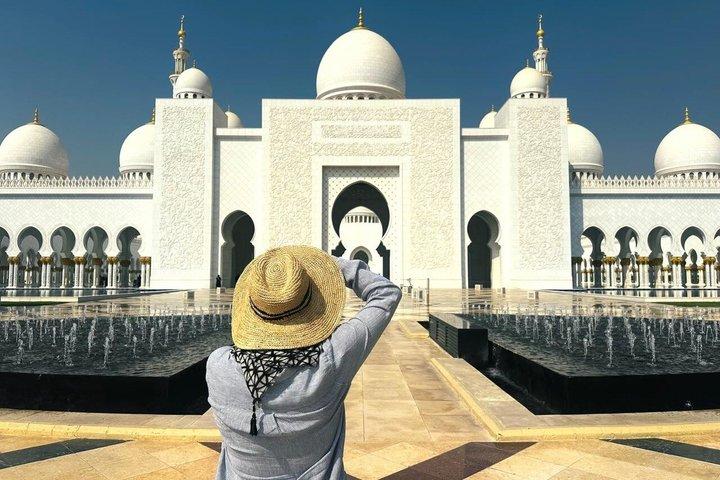 プレミアム・アブダビプライベート文化遺産ガイド付き市内ツアー