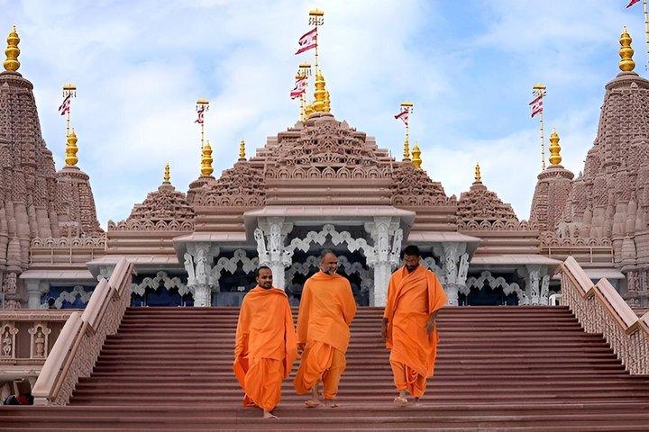 プレミアム・アブダビプライベート文化遺産ガイド付き市内ツアー