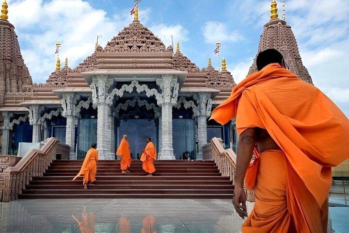 プレミアム・アブダビプライベート文化遺産ガイド付き市内ツアー
