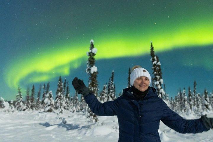 レヴィと行くフェアバンクスでの写真付きオーロラツアー