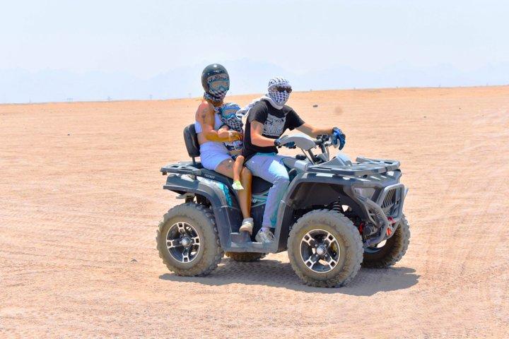 フルガダ砂漠サファリ：クワッド、バギー、4X4ジープ、BBQディナー＆ショー