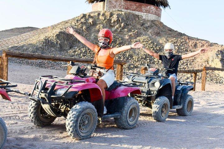 フルガダ砂漠サファリ：クワッド、バギー、4X4ジープ、BBQディナー＆ショー
