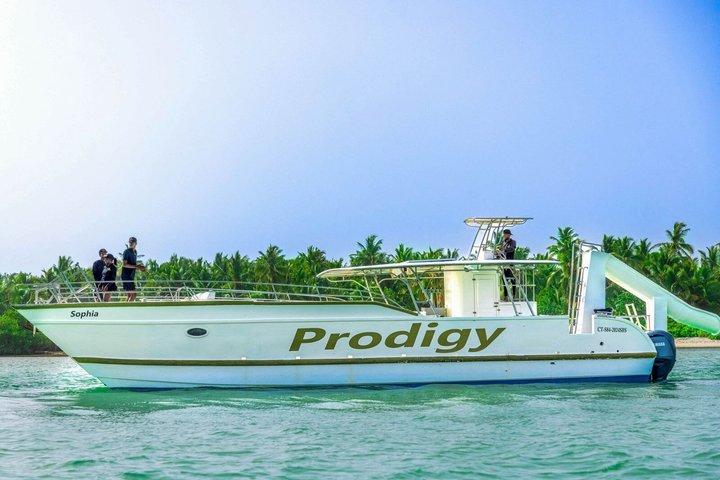 Private Punta Cana Boat Cruise with Brunch and Drinks