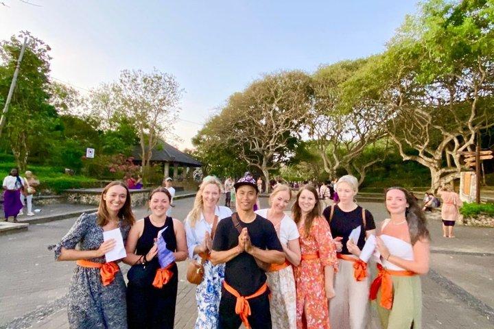 Kecak Tanzvorstellung mit Uluwatu Sonnenuntergangstour und Abendessen am Jimbaran Beach