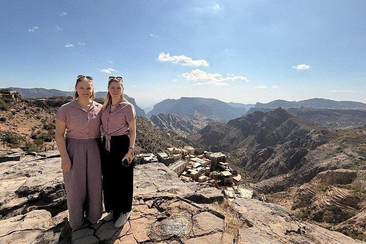 スーク＆ジェベル・アフダル、ニズワ・フォートでのプライベート4WDアドベンチャー