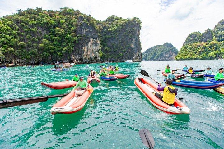 プーケット諸島カタマラン日帰りツアーでジェームズ・ボンドとピーピーへ