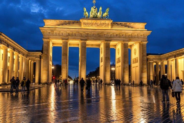 Berlin Night Lights Private Tour: 25+ Illuminated Must See Sights
