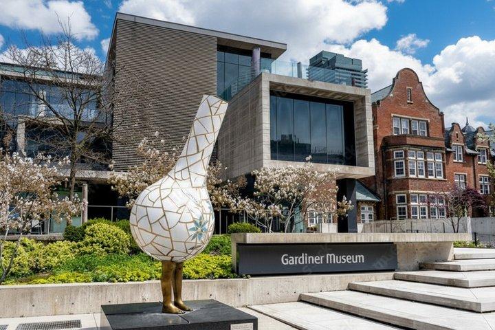 Gardiner Museum Private Guided Tour with Entry and Transport