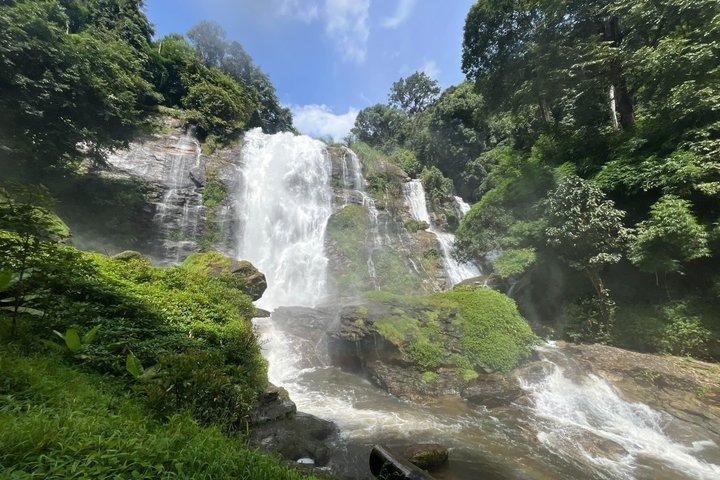 ドイ・インタノン国立公園のエコフレンドリーな一日ツアー