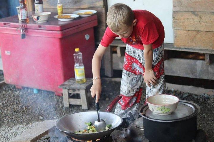 チェンマイ 2日間エレファントカレン村とオールドモンクトレイル