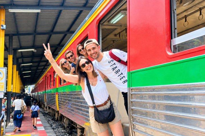 マークロング鉄道市場と水上市場 少人数日帰りツアー