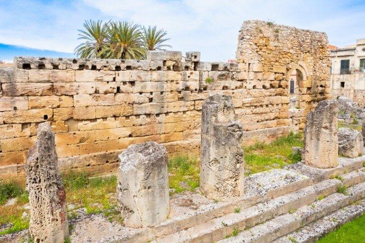 TOP Syracuse: Private Guided Tour with Your Mobile