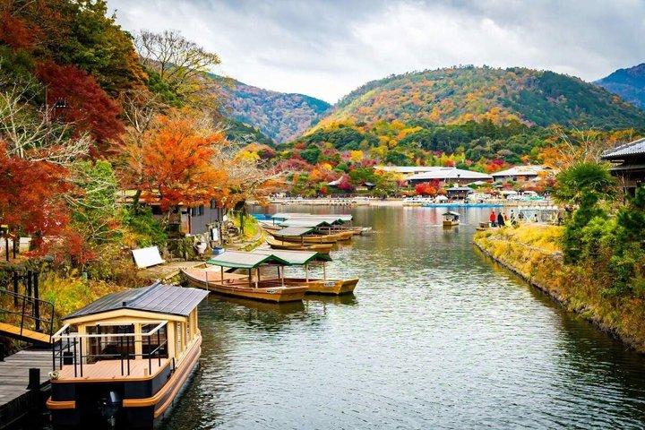 大阪発 京都日帰りツアー：桂寺、嵐山＆金閣寺