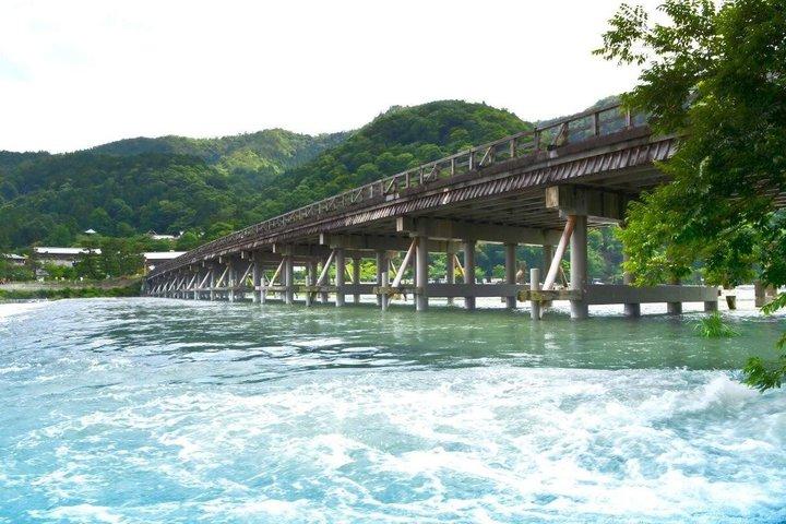 大阪発 京都日帰りツアー：桂寺、嵐山＆金閣寺